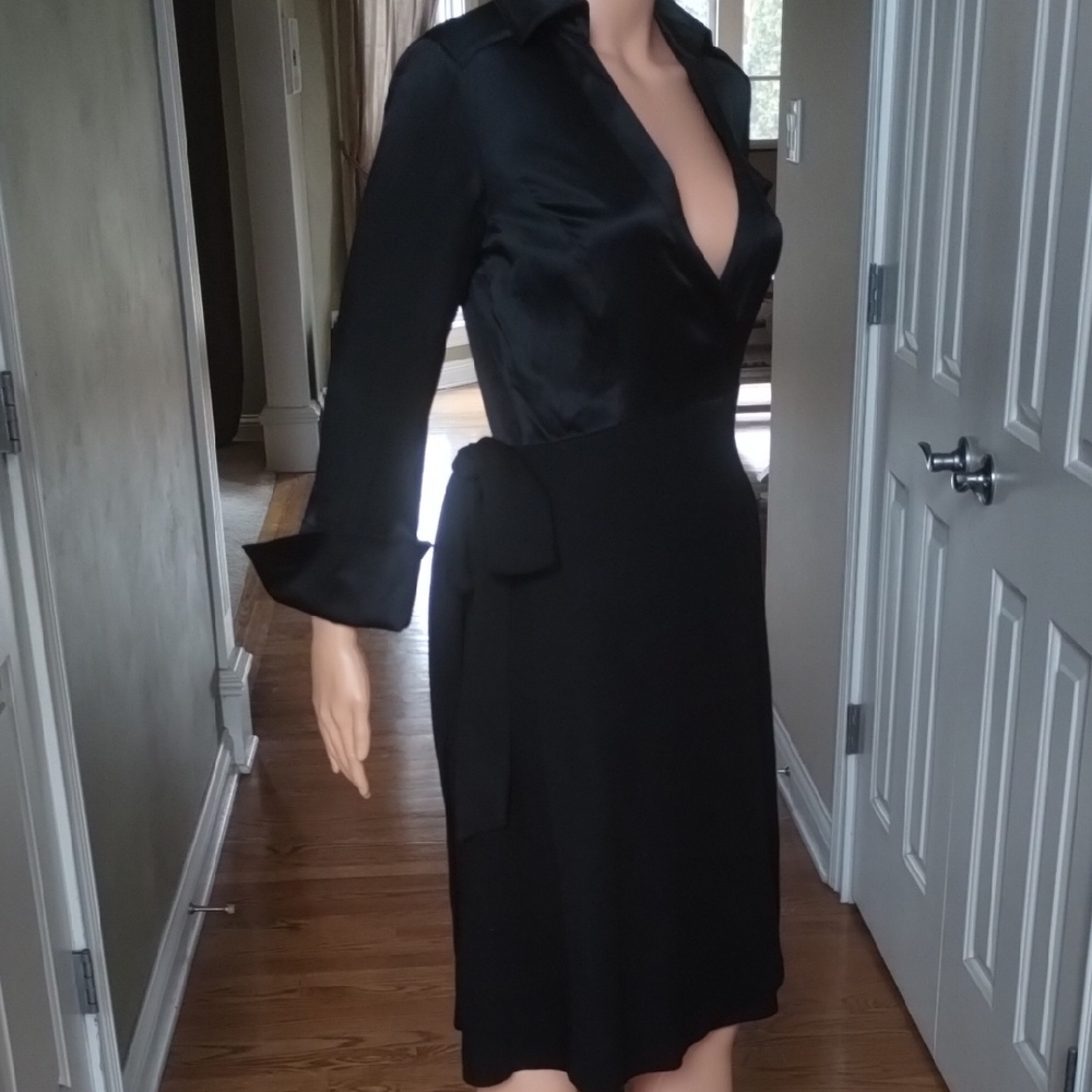 Elegant/Classic Diane Von Furstenberg Black Wrap Dress - Picture 6 of 13